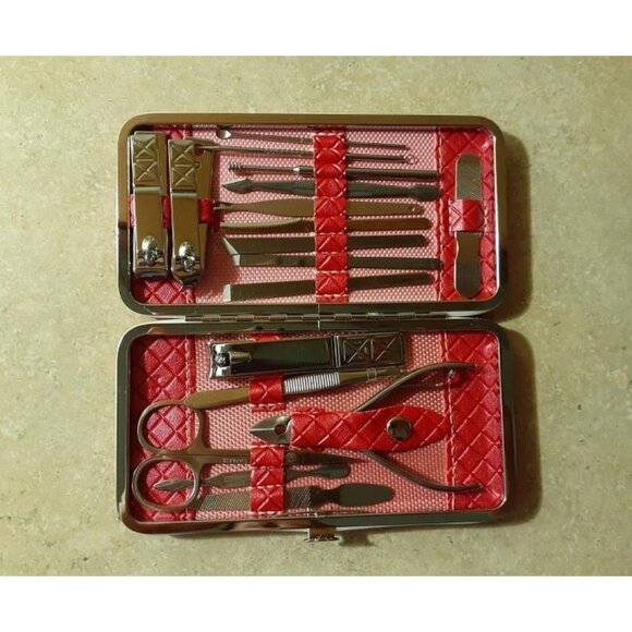 New 18pcs Manicure Set Pedicure Nail Clippers Set Travel Hygiene Kit - Picture 1 of 3